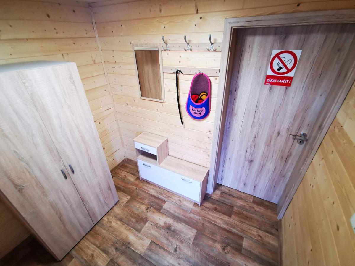 Chata Baska Na Liptove S Vlastnym Dvorom Ліптовський Мікулаш Екстер'єр фото