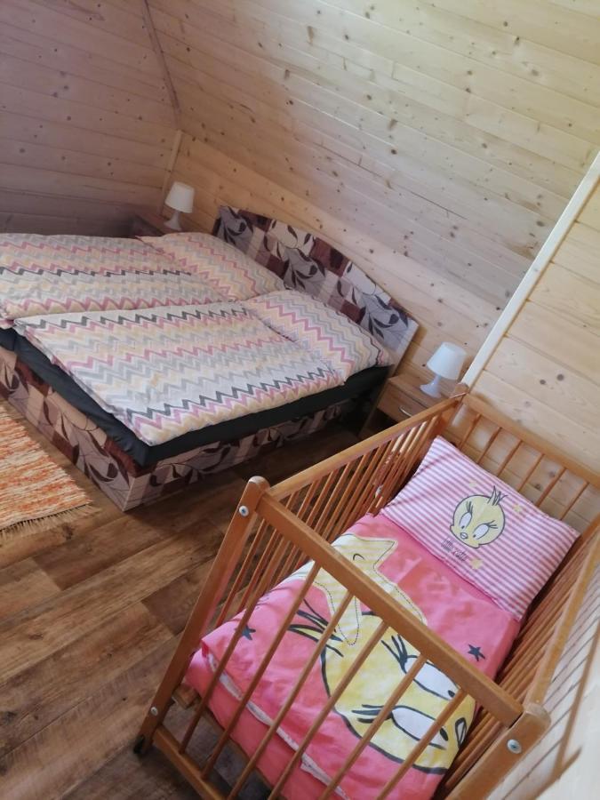 Chata Baska Na Liptove S Vlastnym Dvorom Ліптовський Мікулаш Екстер'єр фото