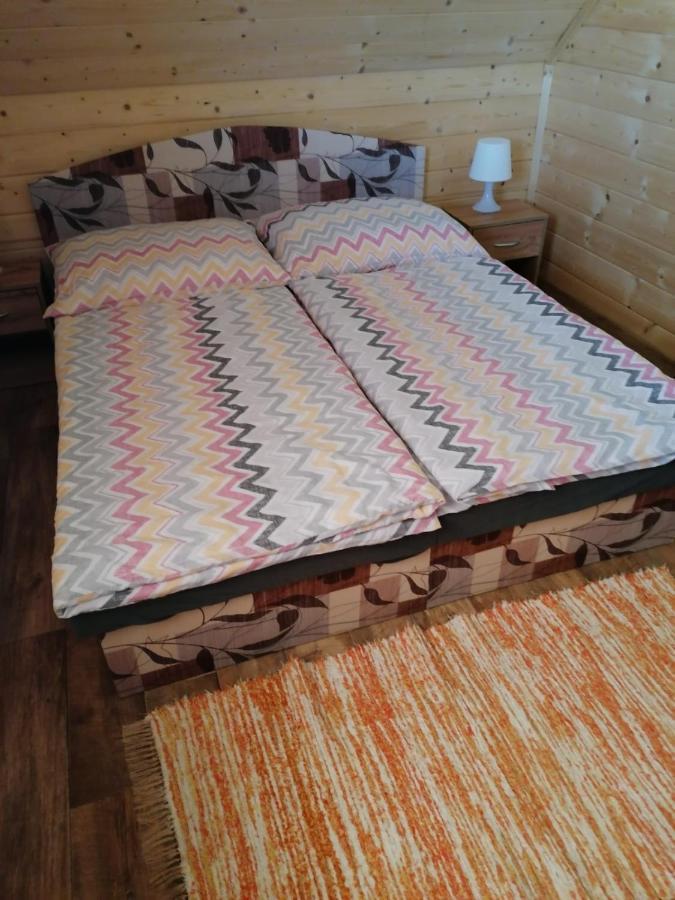 Chata Baska Na Liptove S Vlastnym Dvorom Ліптовський Мікулаш Екстер'єр фото